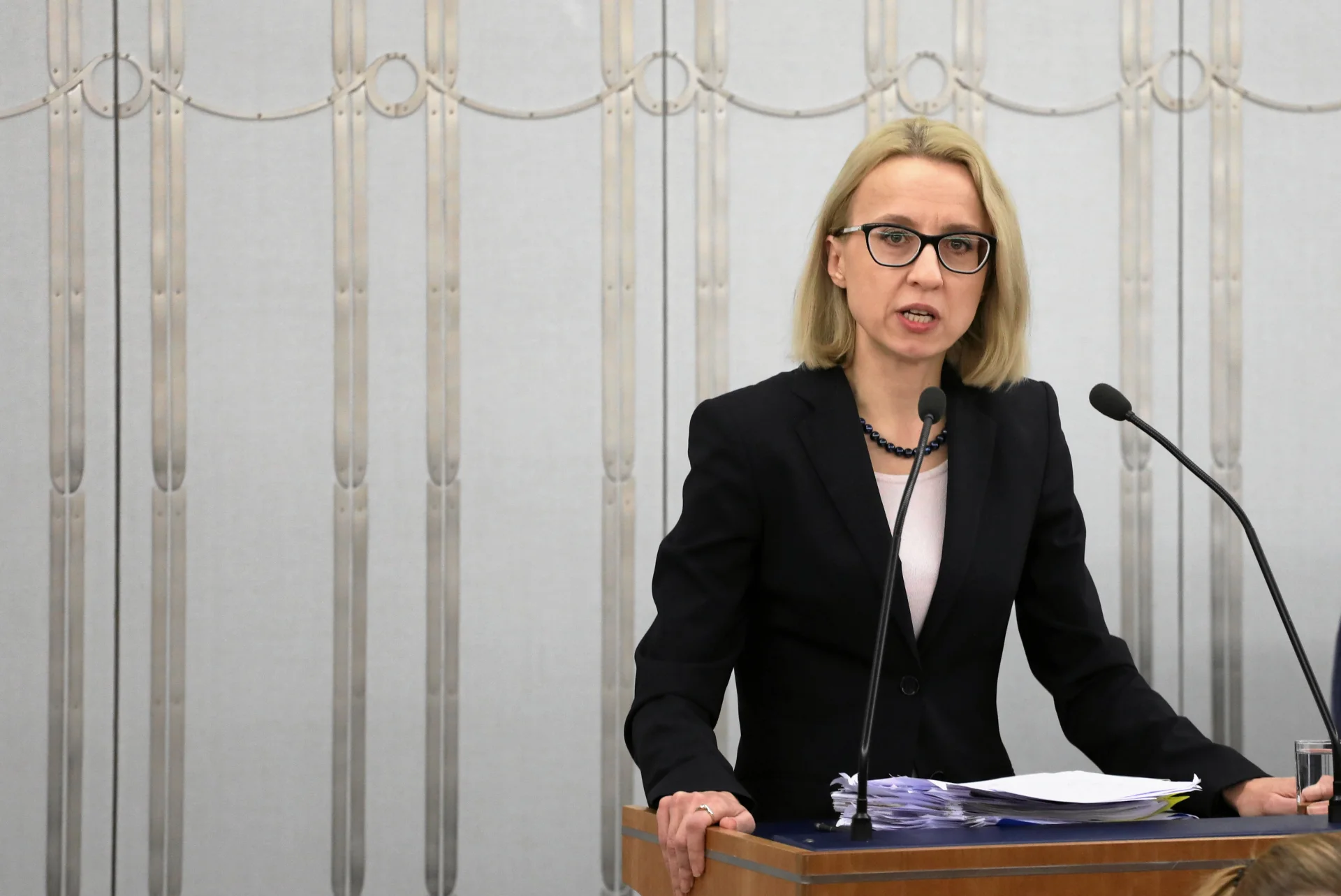 Minister Finansów Teresa Czerwińska uważa, że niski deficyt to zasługa dyscypliny fiskalnej rządu.