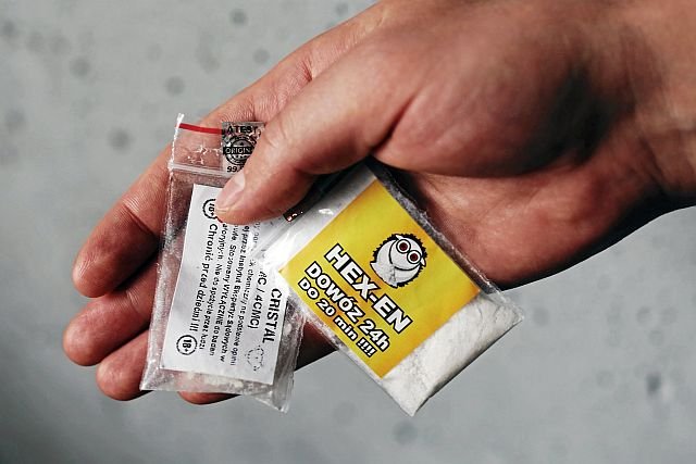 Dopalacze można zamówić przez internet. Dilerzy dowożą je 24 h na dobę