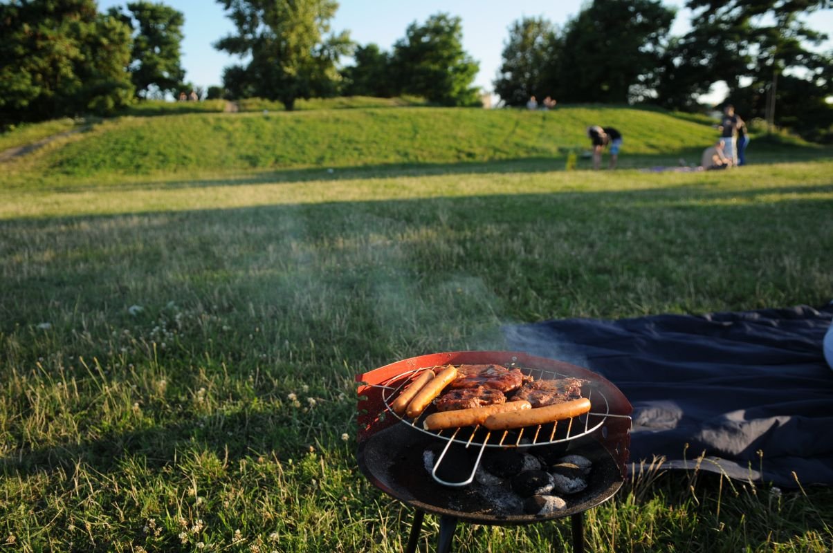 Grill w parku w określonych warunkach może zakończyć się karą