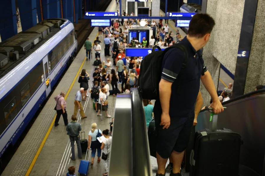 Gdyby w życie weszły proponowane w Parlamencie Europejskim przepisy o odszkodowaniach, kosztowałoby to PKP dobre 200 mln zł rocznie.