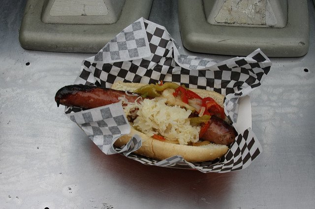 Hot dog z polską kiełbasą został wycofany ze sklepów Costco. To jedna z największych sieci marketów w Stanach