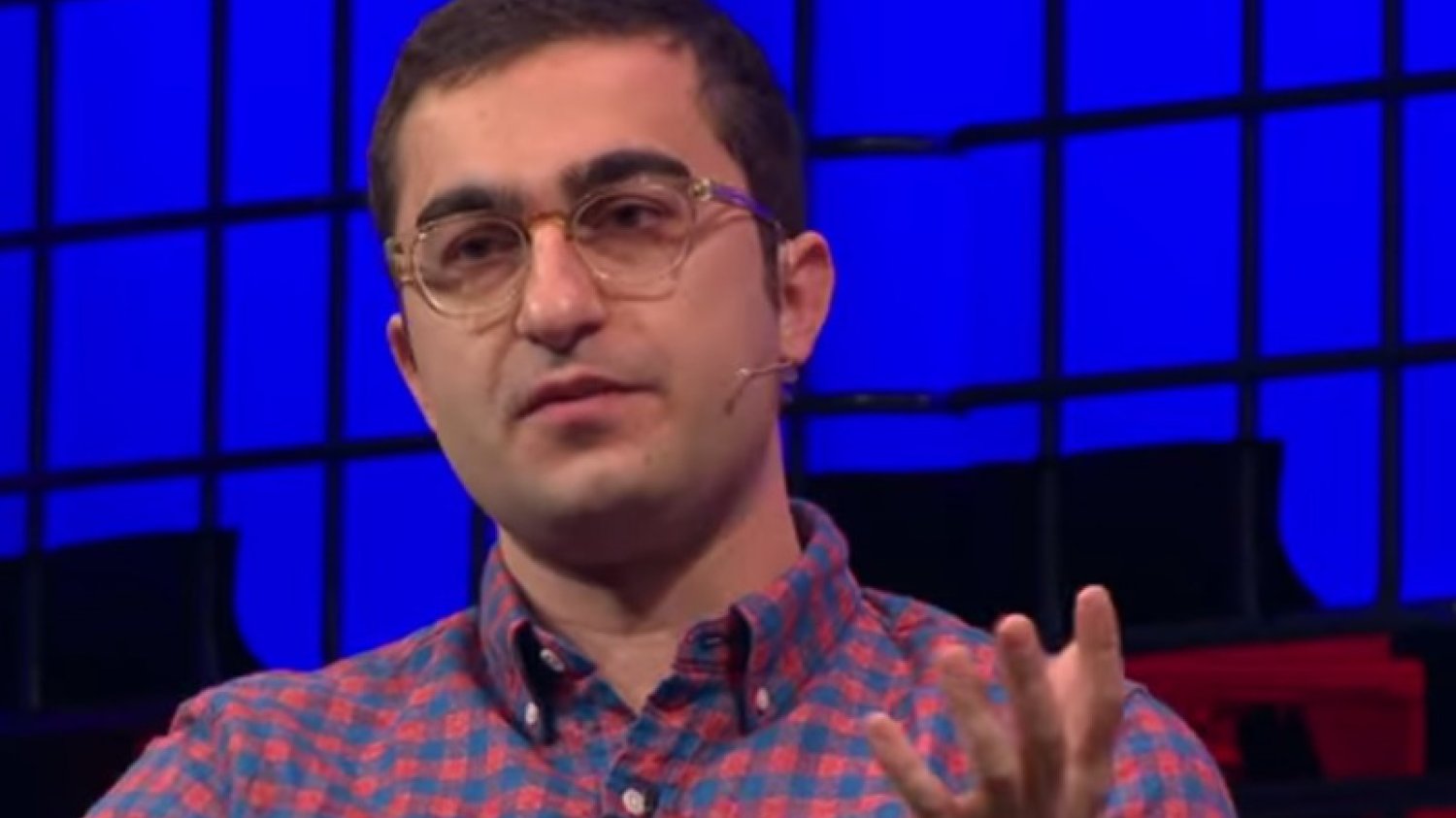 Darian Shirazi był pierwszym stażystą w Facebooku. Odrzucił ofertę kupna swojej firmy od Google w kwocie 35 mln dolarów. Teraz na jej rozwój dostał 50 mln dolarów od inwestorów.