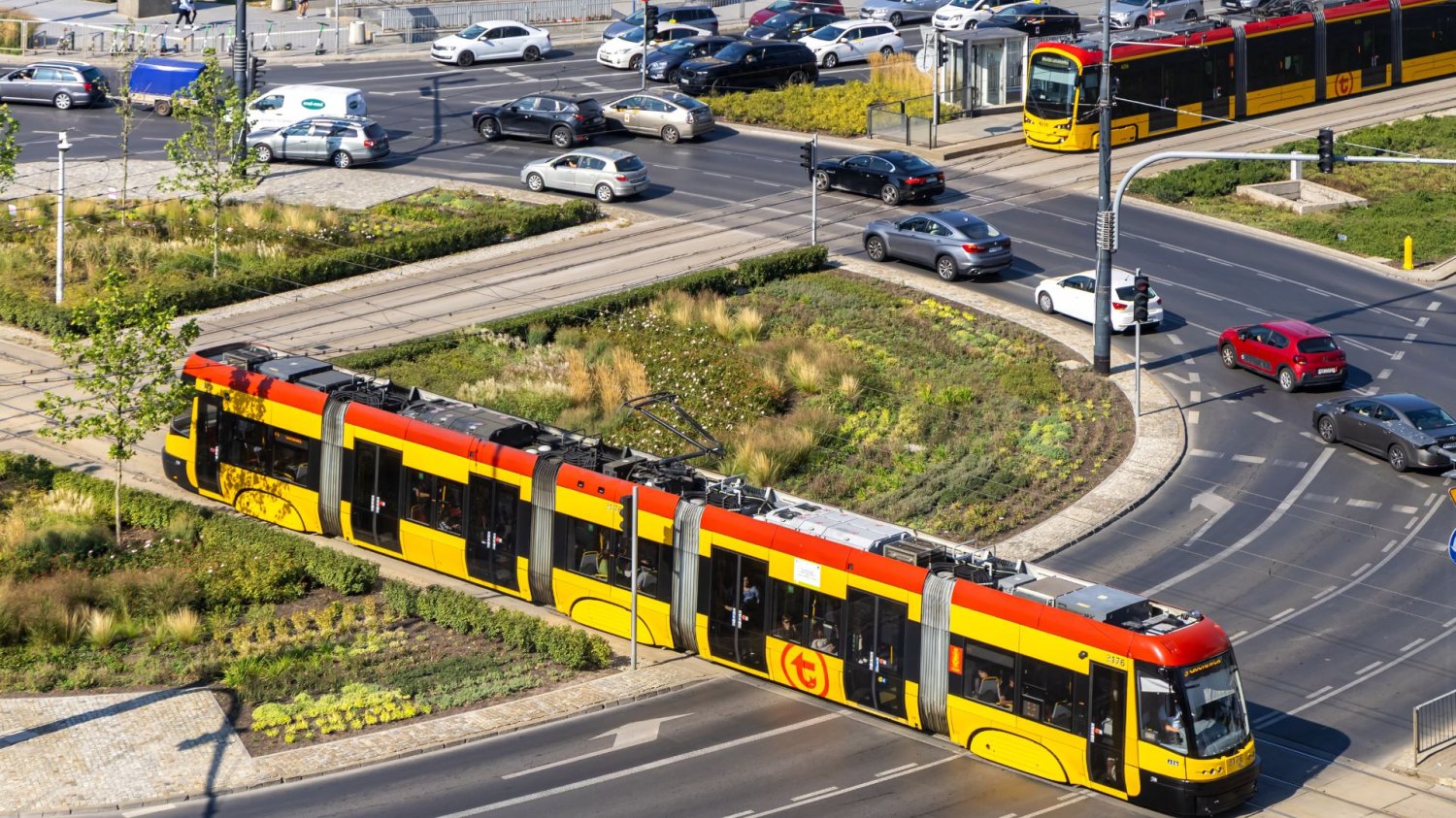 Zmiany w ZTM Warszawa na Boże Ciało. Szykuje się trudny długi weekend. Tramwaje w Warszawie.