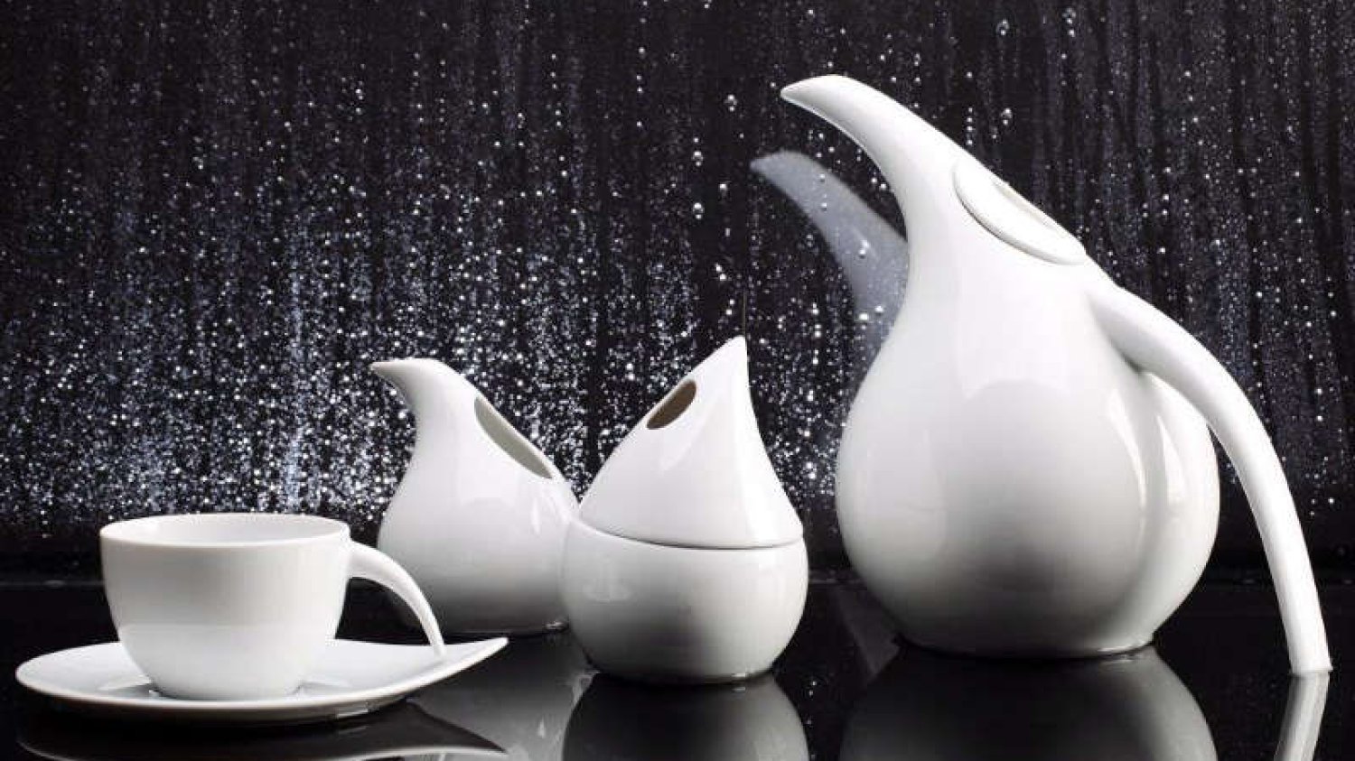Znany wytwórca porcelany z Ćmielowa powalczy o młodych designem