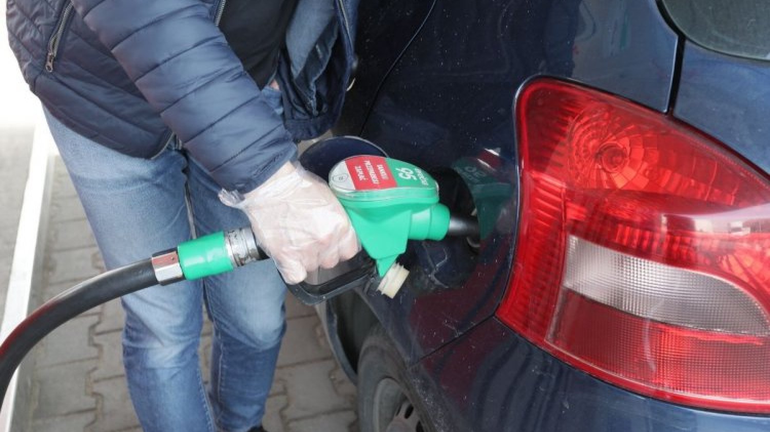 Paliwo w Polsce drożeje w zatrważającym tempie.