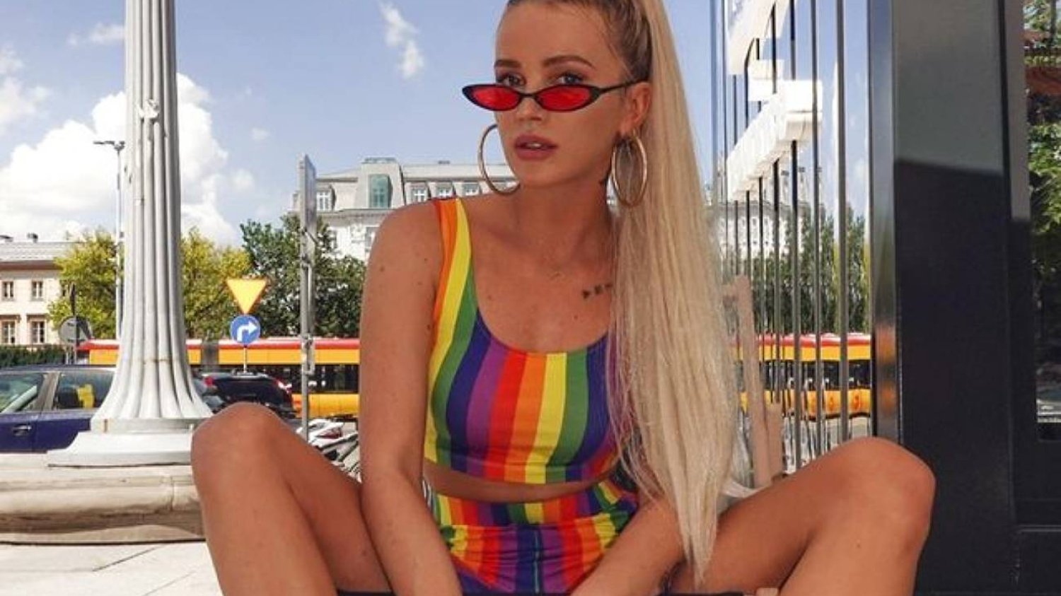 Julia Kuczyńska (Maffashion) podczas sesji zdjęciowej.