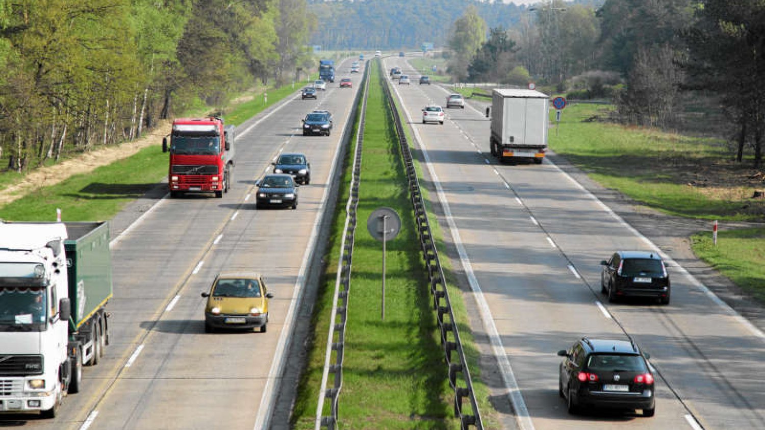 8,5 euro/godzinę mają płacić firmy przewozowe, których kierowcy jadą przez Niemcy. Absurd?