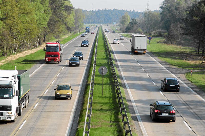 8,5 euro/godzinę mają płacić firmy przewozowe, których kierowcy jadą przez Niemcy. Absurd?