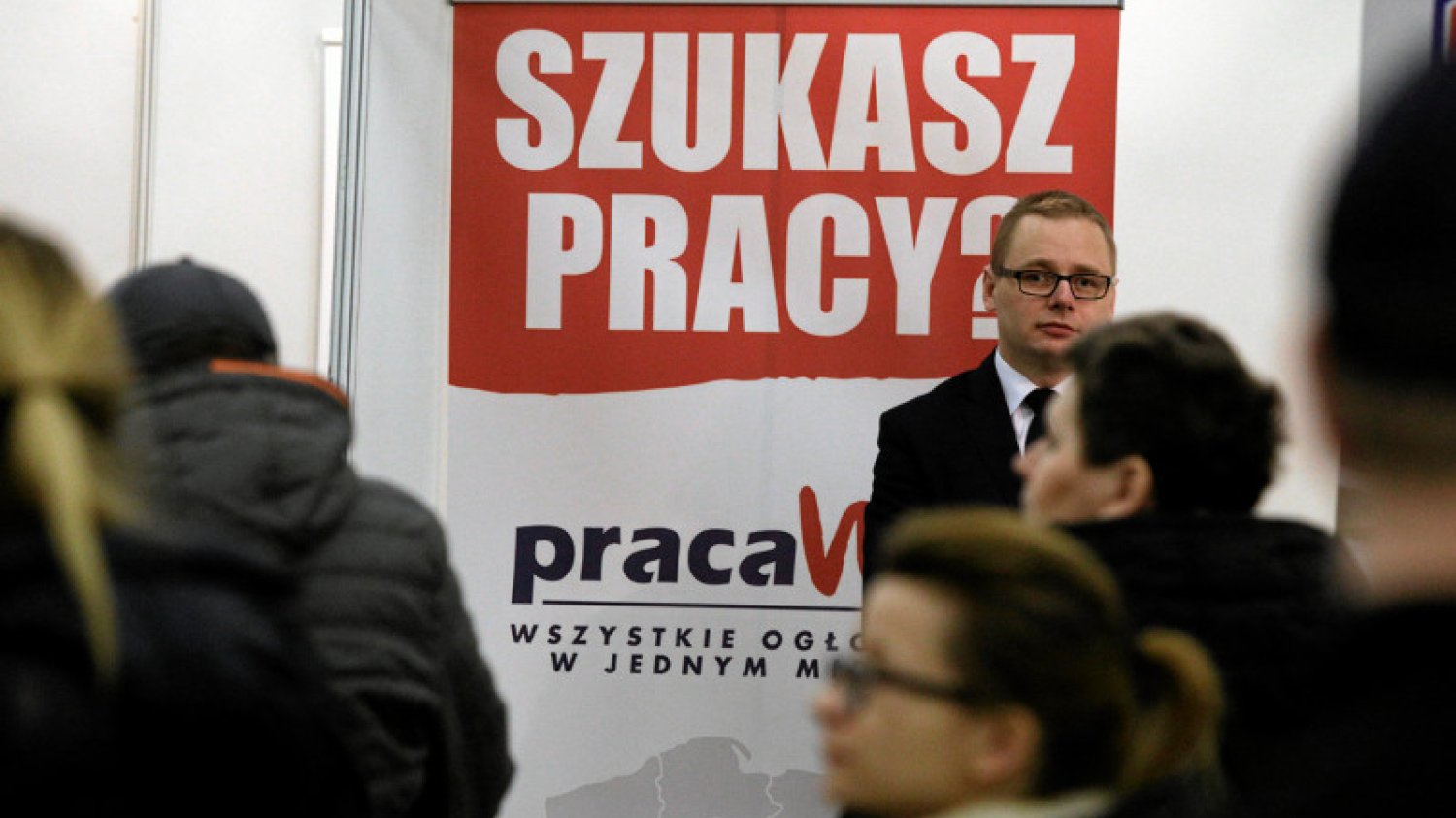 Większość uczelni to zwykłe fabryki bezrobotnych. Polska gospodarka na niewłaściwym kształceniu straciła przez rok 12 mld zł.