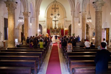 Cennik za usługi duszpasterskie nie jest zawsze jasny. Niektórzy księża ułatwiają wiernym sprawę, podpowiadając, ile zapłaciły za nie inne rodziny.