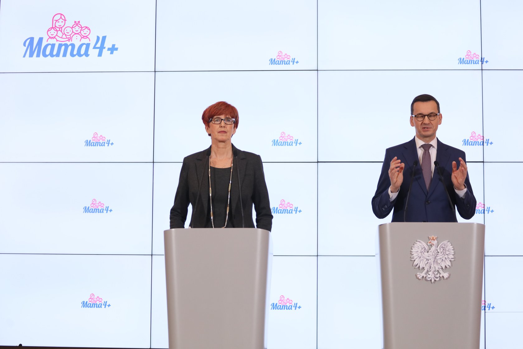 Mateusz Morawiecki i Elżbieta Rafalska prezentują program emerytur dla matek co najmniej czworga dzieci