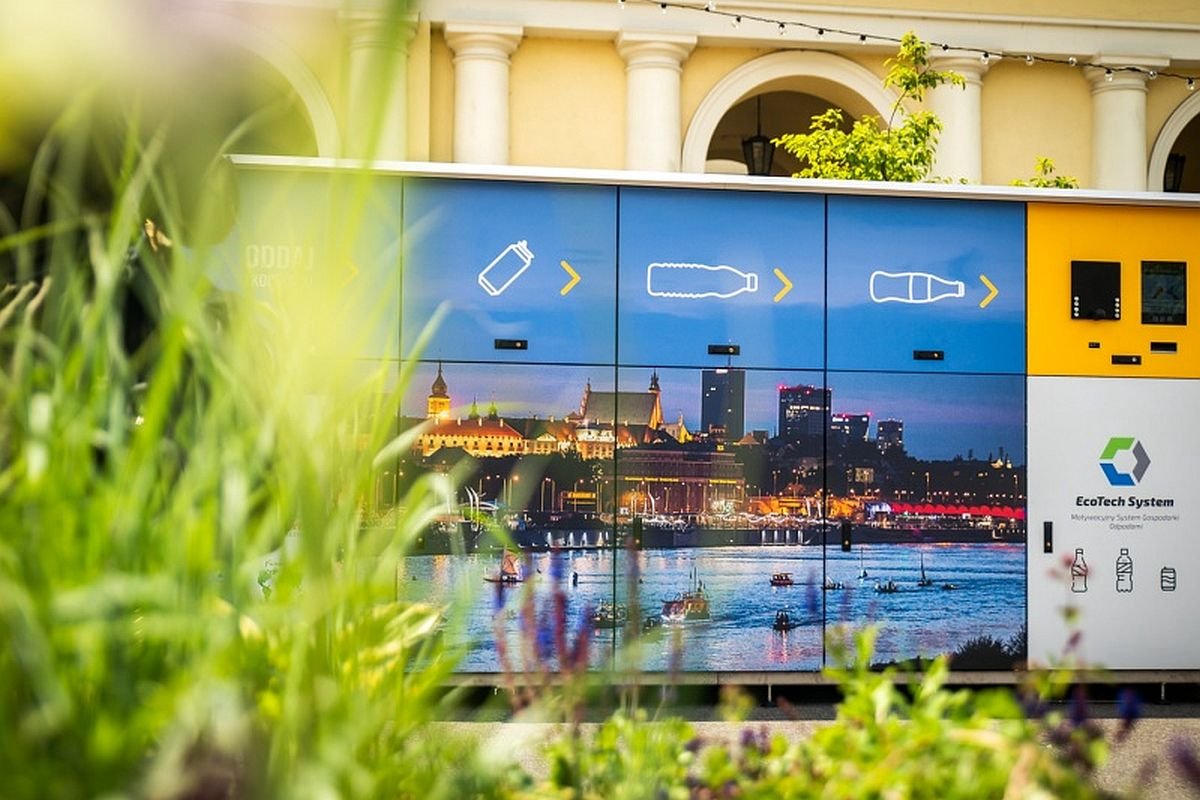 Recyklomaty nie wytrzymały nawet 3 miesięcy. Oba uległy awarii i są w naprawie