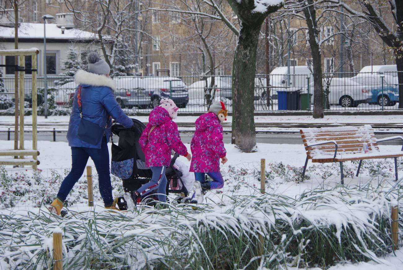 Padł przybliżony termin na świadczenie 1500 plus dla matek.