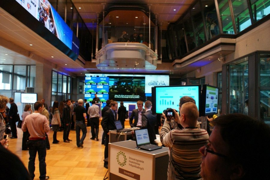 GPW od kilku miesięcy przeżywa hossę, indeks WIG zbliża się do rekordowego poziomu.