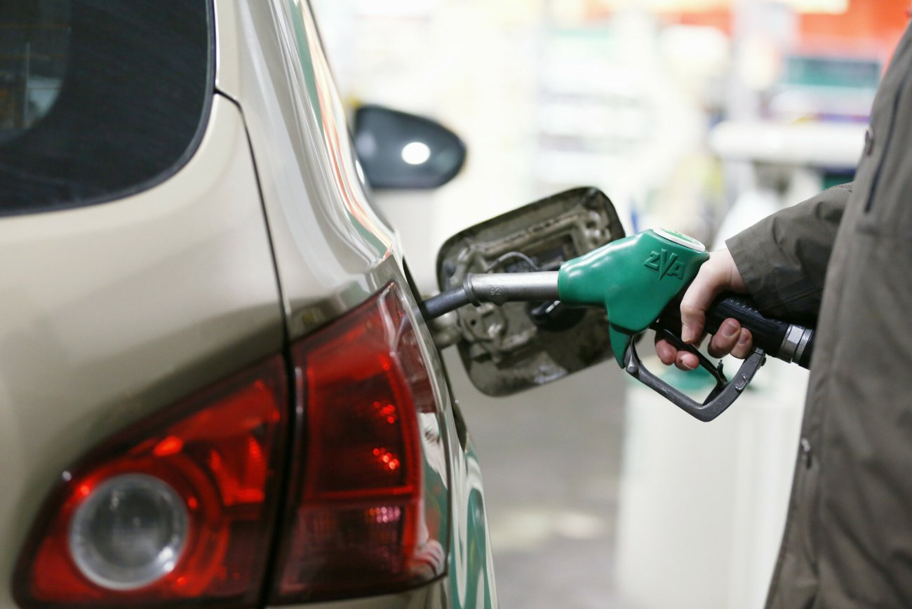 Tankowanie na stacji benzynowej