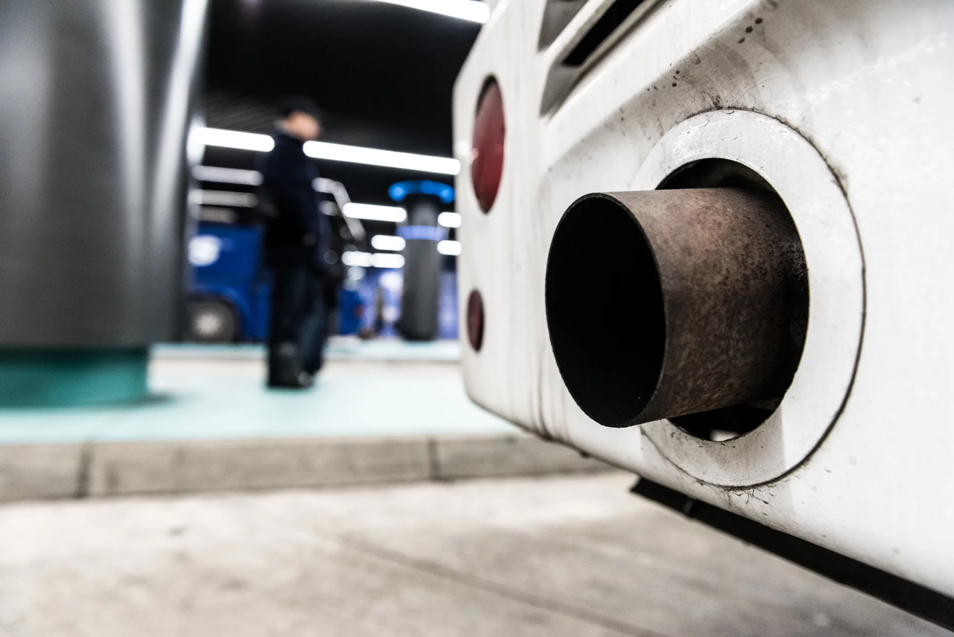 Coraz mniej publicznych autobusów jeździ po polskich drogach. To problem dla mieszkańców małych miejscowości