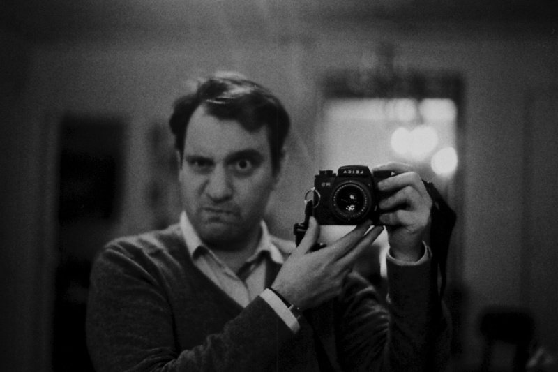 Według badań naukowców z Uniwersytetu Wrocławskiego w przypadku mężczyzn publikowanie selfie ma związek z narcyzmem, który jest zaburzeniem osobowości.