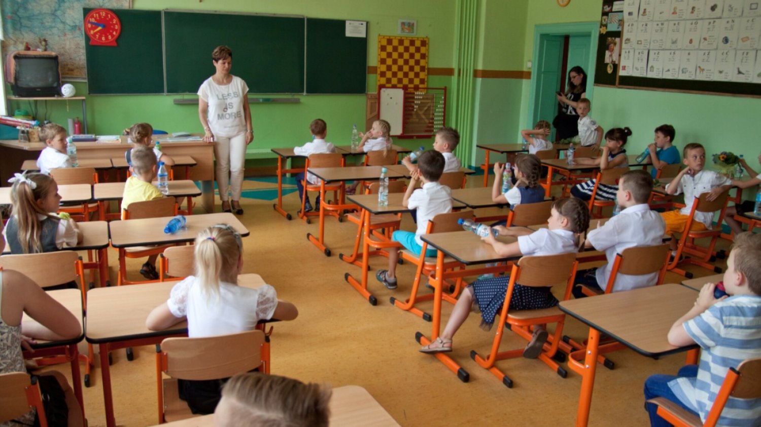 Nauczyciel, uczniowie.