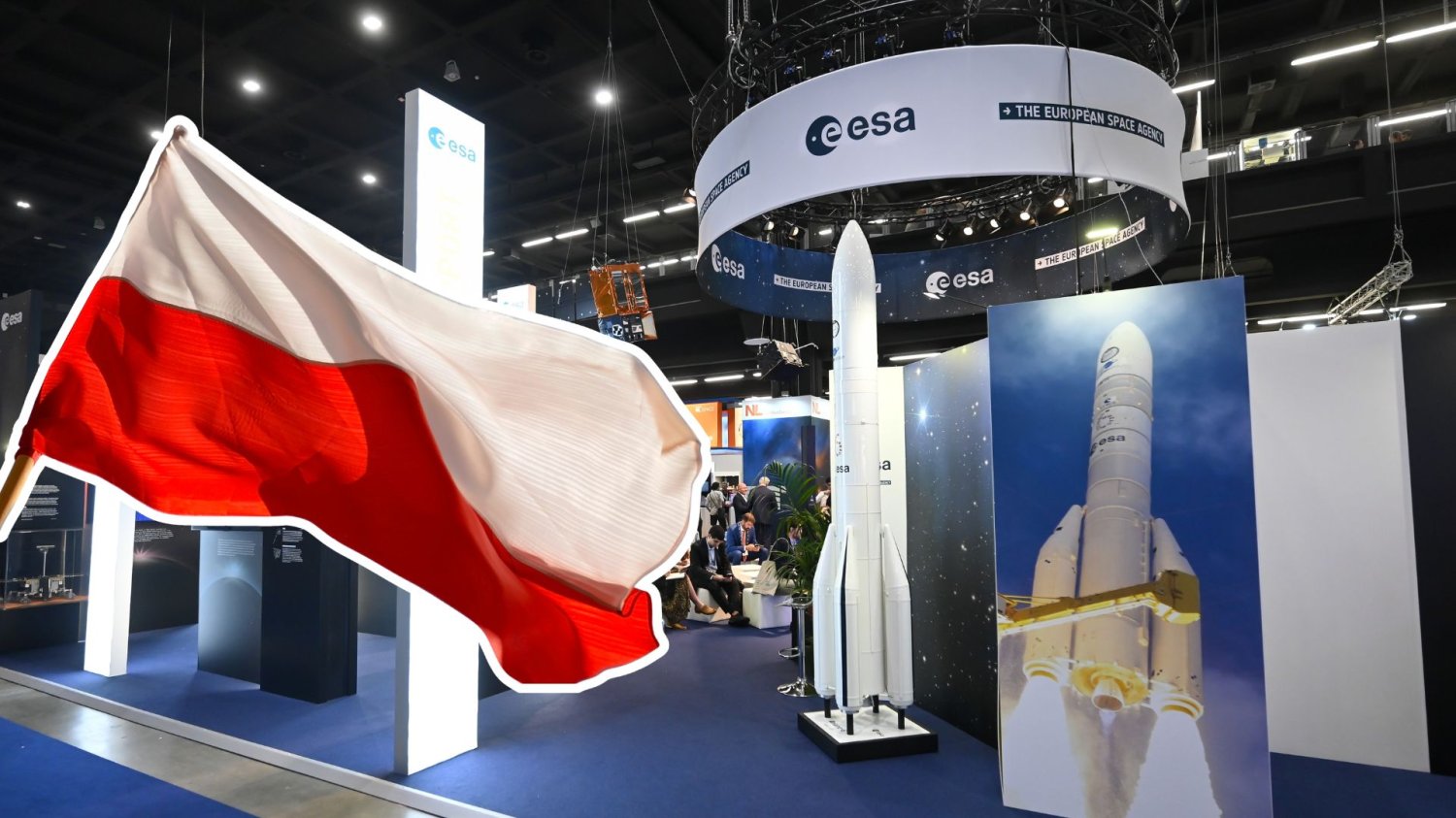 Polska walczy o miliardy z ESA. Możemy stać się technologicznym centrum Europy. ESA, flaga Polski.