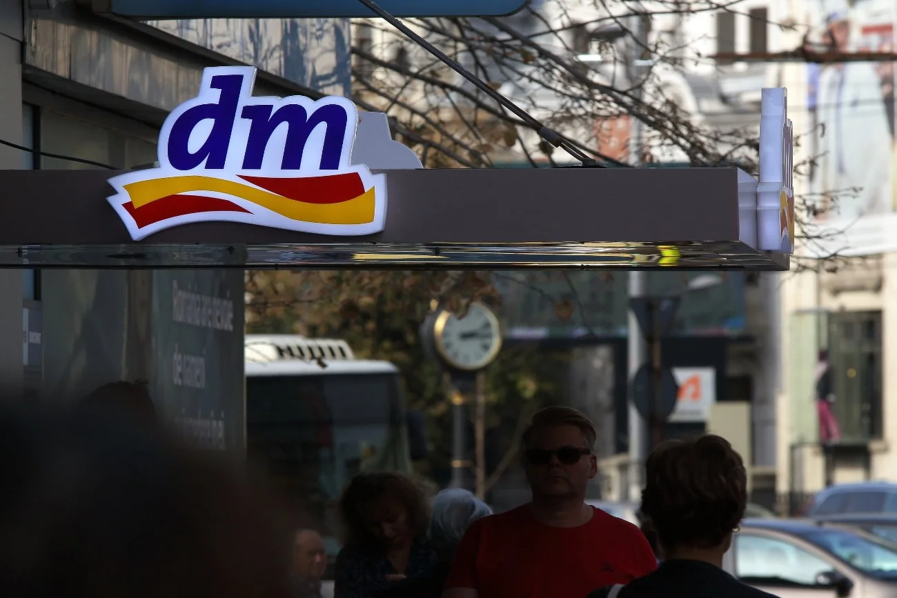 DM drogerie.