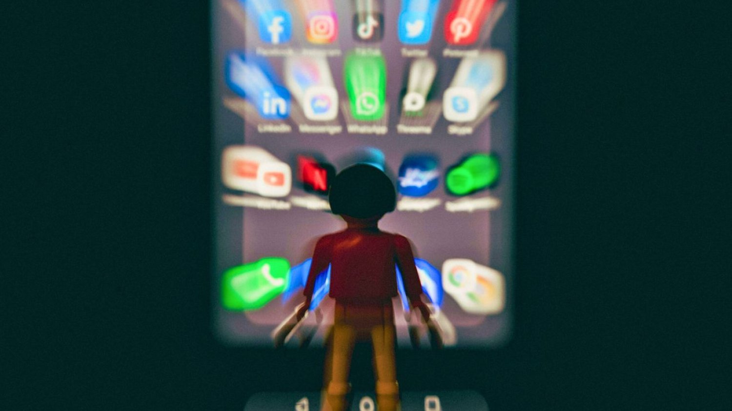 Pieniądze za oglądanie filmów na TikTok? Oferta zbyt dobra, żeby była prawdziwa Pieniądze za oglądanie filmów na TikTok? To zbyt dobre, żeby było prawdziwe