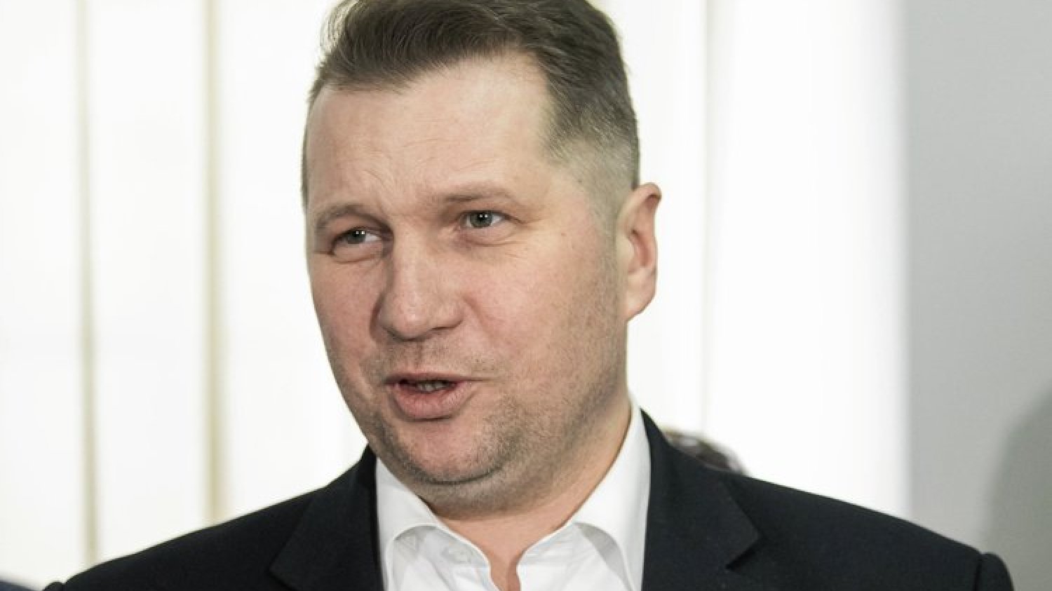 "Super Express" analizuje oświadczenie majątkowe Przemysława Czarnka