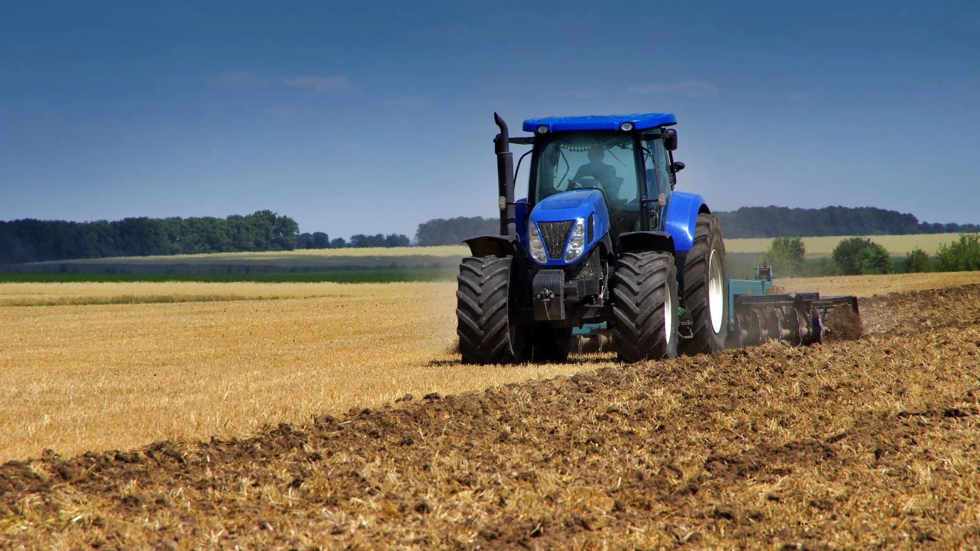 Rolnicy przepłacali za sprzęt. UOKiK zaorał zmowę cenową i nakłada ponad 135 mln zł kar