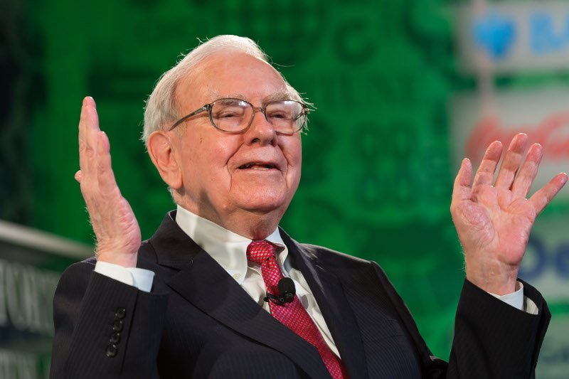 Warren Buffett przekazał na cele charytatywne akcje Berkshire Hathaway o wartości…2,8 mld dolarów.