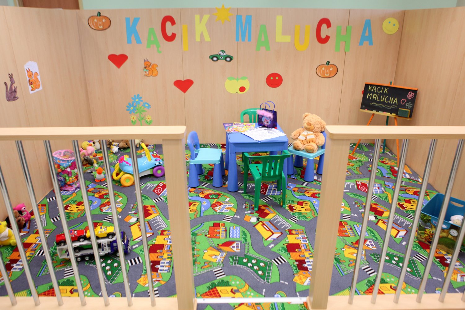 ZUS szacuje, ile wydał na dodatkowy zasiłek opiekuńczy.