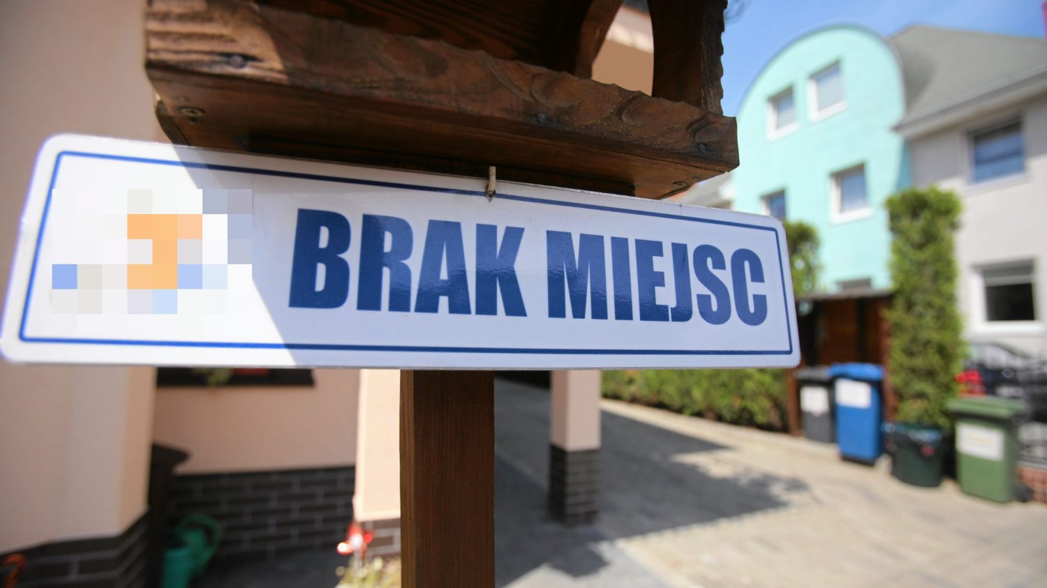 Polacy rzucili się na wakacyjne oferty w domkach letniskowych. Wiele wskazuje na to, że w szczycie sezonu w wielu ośrodkach będzie brakować miejsc.