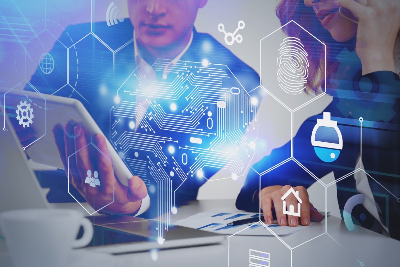 Konkurs Masters&Robots Awards to nowa inicjatywa Digital University, której celem jest popularyzacja transformacji cyfrowej w Polsce. Termin przyjmowania zgłoszeń mija 31 sierpnia 2022 roku. Konkurs towarzyszy 6. edycji konferencji Masters&Robots