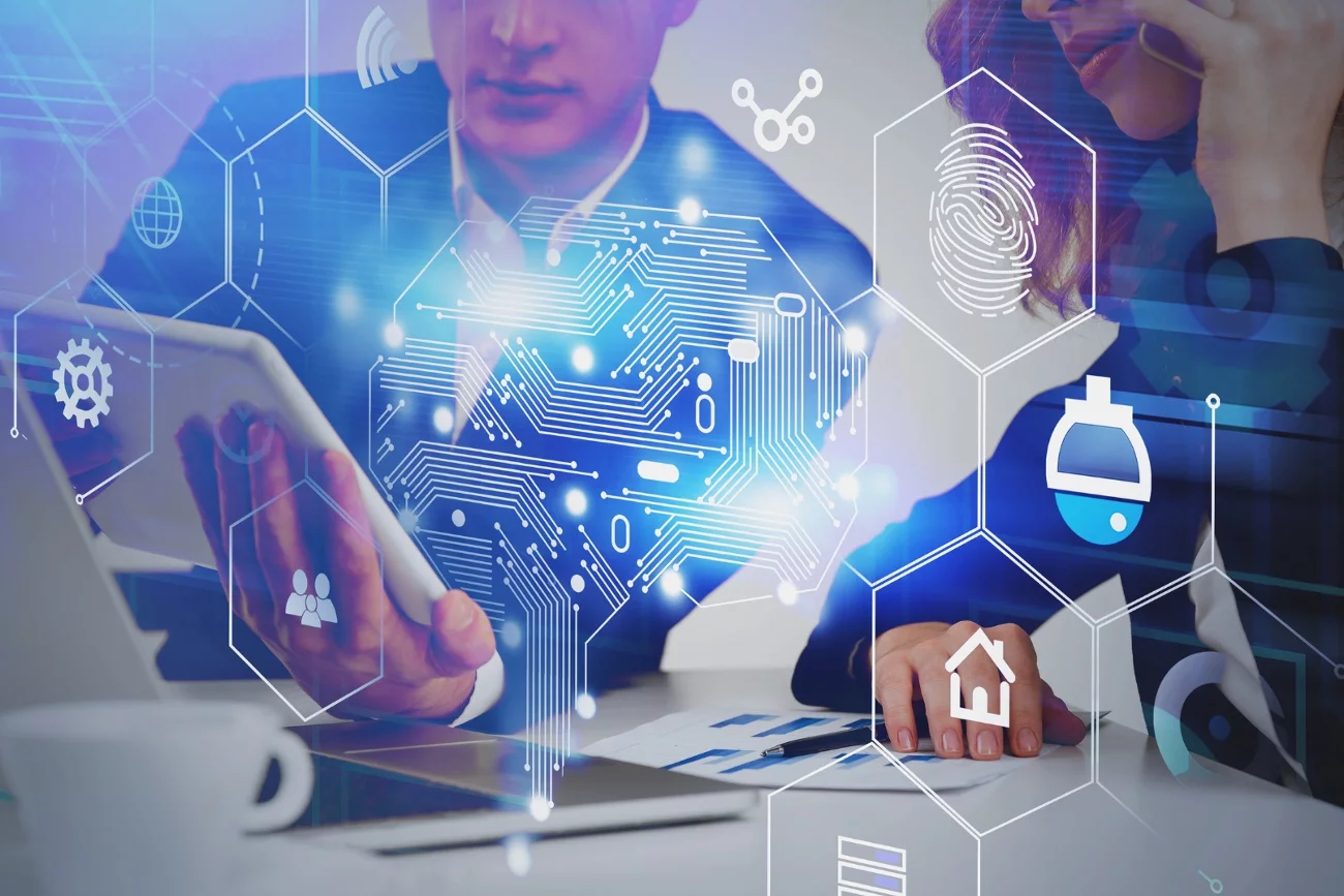 Konkurs Masters&Robots Awards to nowa inicjatywa Digital University, której celem jest popularyzacja transformacji cyfrowej w Polsce. Termin przyjmowania zgłoszeń mija 31 sierpnia 2022 roku. Konkurs towarzyszy 6. edycji konferencji Masters&Robots