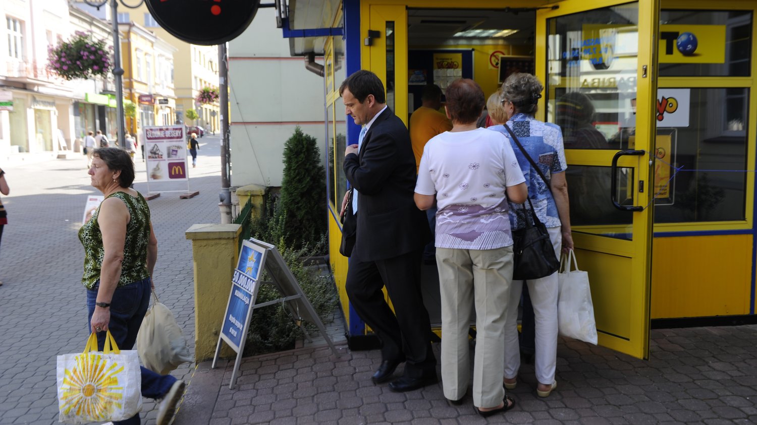 Nagrody w polskim Lotto to jedynie nieznaczna część kwot, które padają np. we Włoszech.