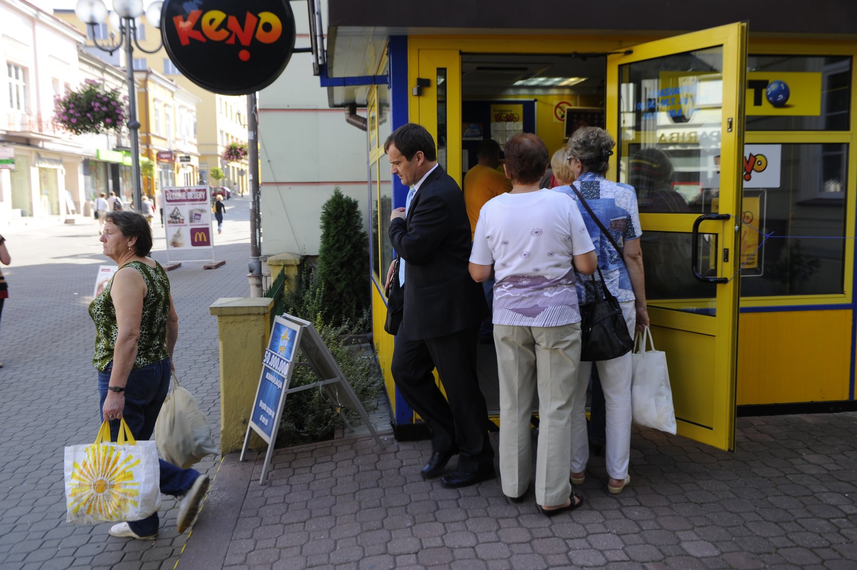 Nagrody w polskim Lotto to jedynie nieznaczna część kwot, które padają np. we Włoszech.