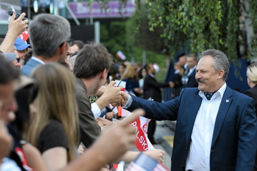 Marek Jakubiak zakłada, że może w drugiej turze wyborów w Warszawie zmierzyć się z Patrykiem Jakim.
