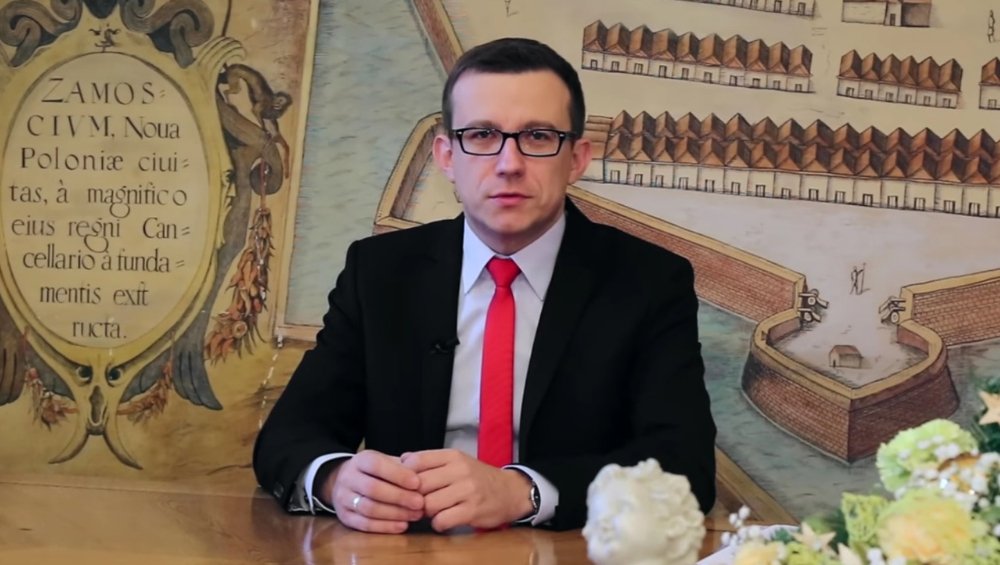 Prezydent Zamościa Andrzej Wnuk uważa, że konieczność ujawniania oświadczeń majątkowych odstrasza od służby publicznej specjalistów o najwyższych kwalifikacjach.