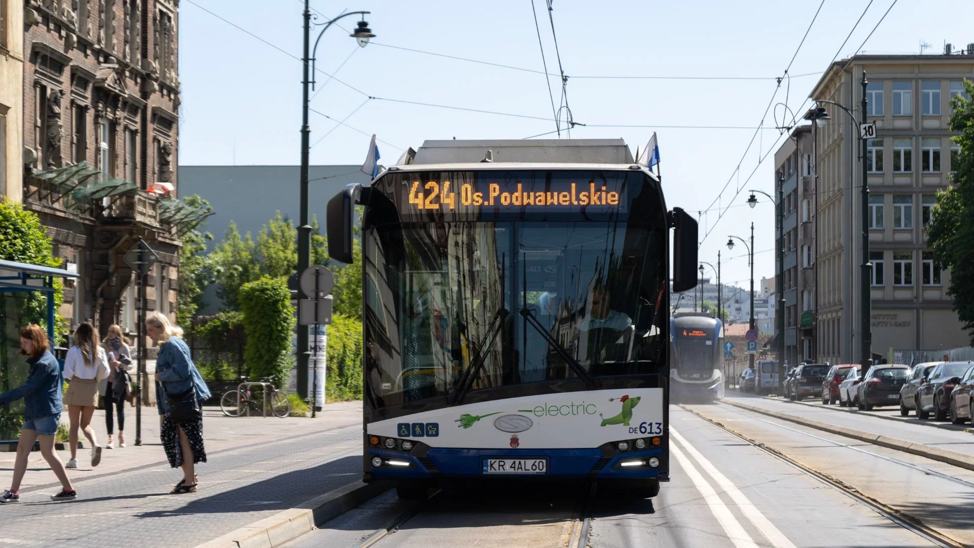 Ponad 6500 zł "na rękę" za kółkiem w MPK. Kraków kusi, ale nie każdego przyjmie