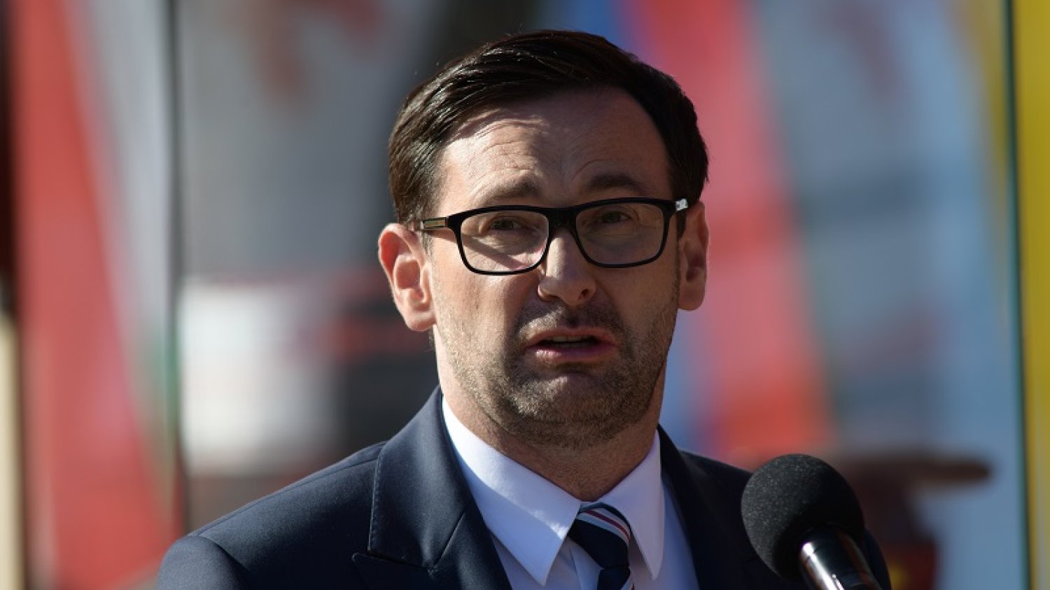 Prezes PKN Orlen tłumaczy, że w ten sposób wywiązuje się z obietnic.