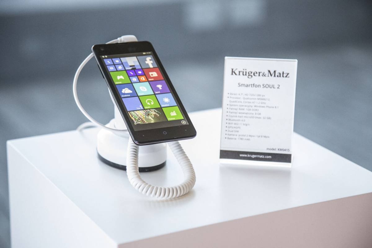 Polskie smartfony są produkowane pod Garwolinem