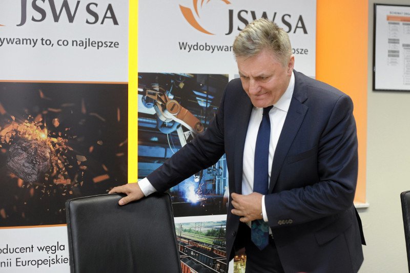 Prezes JSW Edward Szlęk podał się do dymisji. Dlaczego i kto go zastąpi?