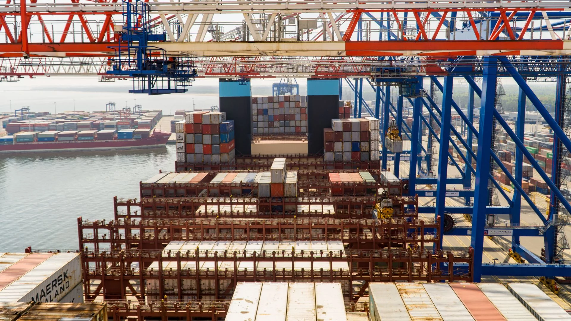 W Gdańsku powstaje gigantyczny magazyn. Czesi zdobyli przyczółek nad Bałtykiem