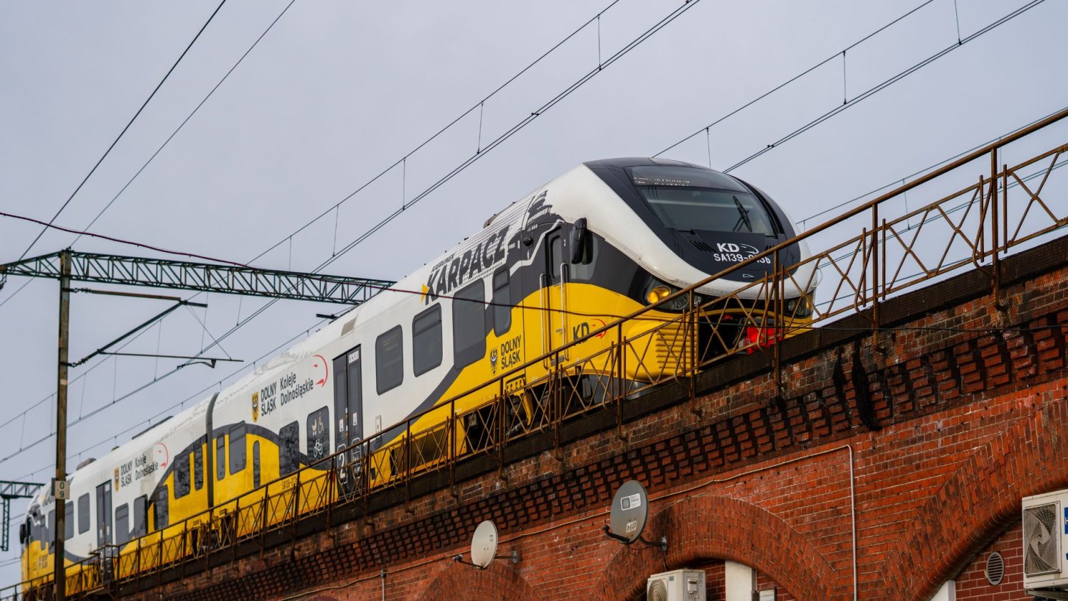 Rewolucja kolejowa kontra wyludnianie Dolnego Śląska. Region wytacza ciężkie działa