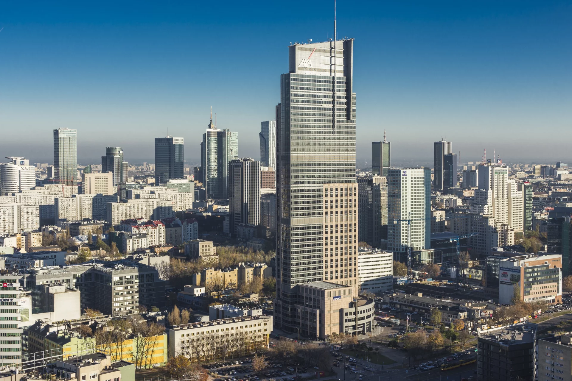 W 2015 roku na rynek Warszawy trafiło ok. 300 tys. m kw. powierzchni biurowej. Wynik ten zostanie pobity w 2016 roku - szacuje się, że segment nieruchomości biurowych powiększy się o kolejne ok. 400 tys. - pisze Izabela Kapil z firmy Heitman.
