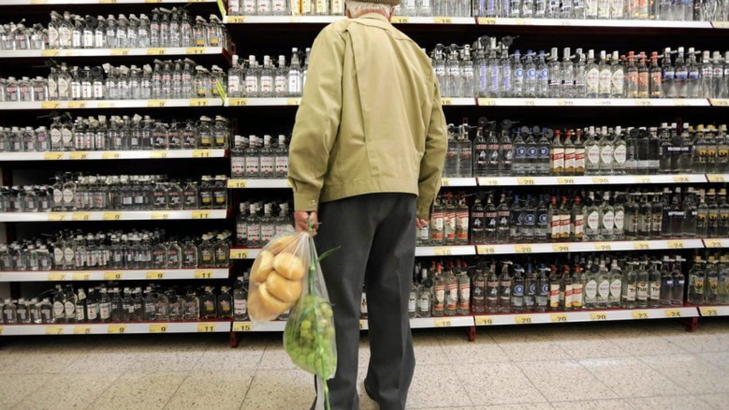 Ile litrów alkoholu wypijają Polacy?