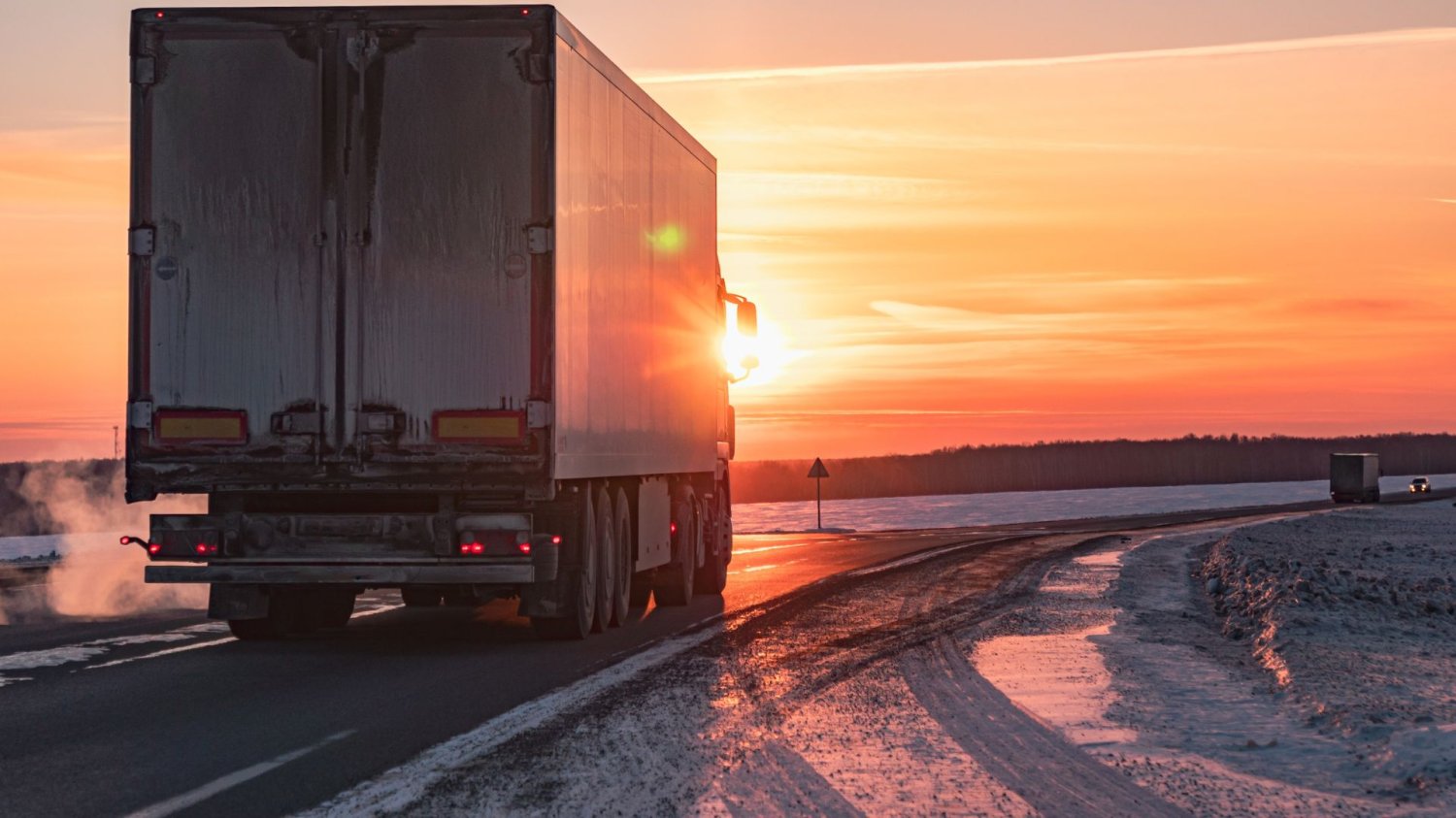 Podatkowy raj w Niebylcu. Gmina ma drogę do sukcesu Ciężarówki na autostradzie zimą. Gmina Niebylec od 2026 r. wprowadza minimalne podatki od środków transportowych.