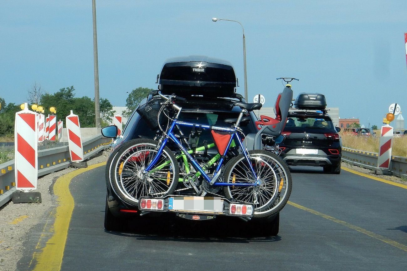 Ulubionym rodzajem transportu w Polsce jest własny samochód.