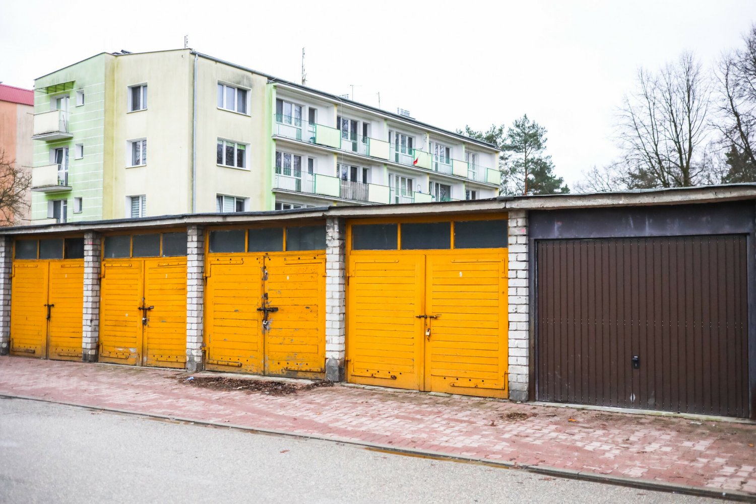 Oryginalny garaż na sprzedaż w Warszawie