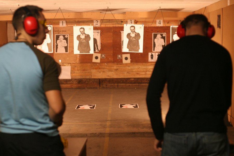 425 tysięcy sztuk broni znajduje się w posiadaniu cywilnych właścicieli.