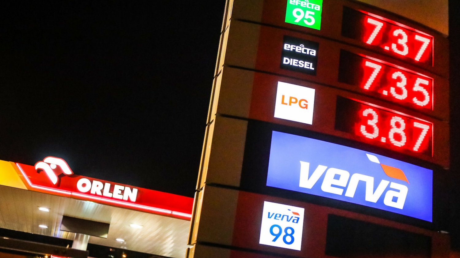 Orlen modernizuje pylony cenowe
