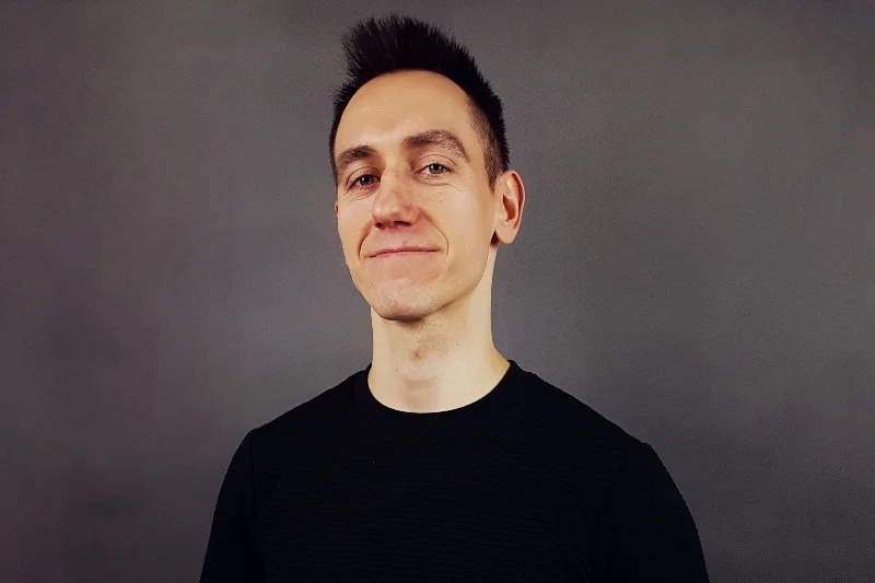 Radosław Panas, popularyzator rowerów elektrycznych i twórca popularnego na YouTube kanału "Taba na rowerze"